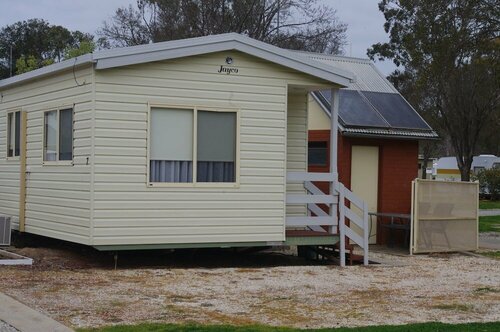 Гостиница Deniliquin Pioneer Tourist Park