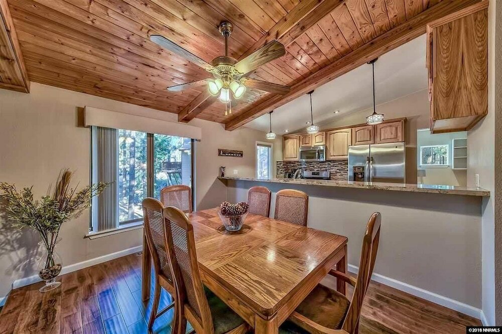 Фото Mv55: Lake Village Remodel Condo With Pool & Hot tub