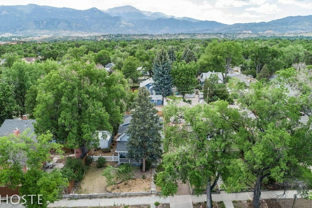 Фото 3br Classic Home Quiet Neighborhooddog Friendly