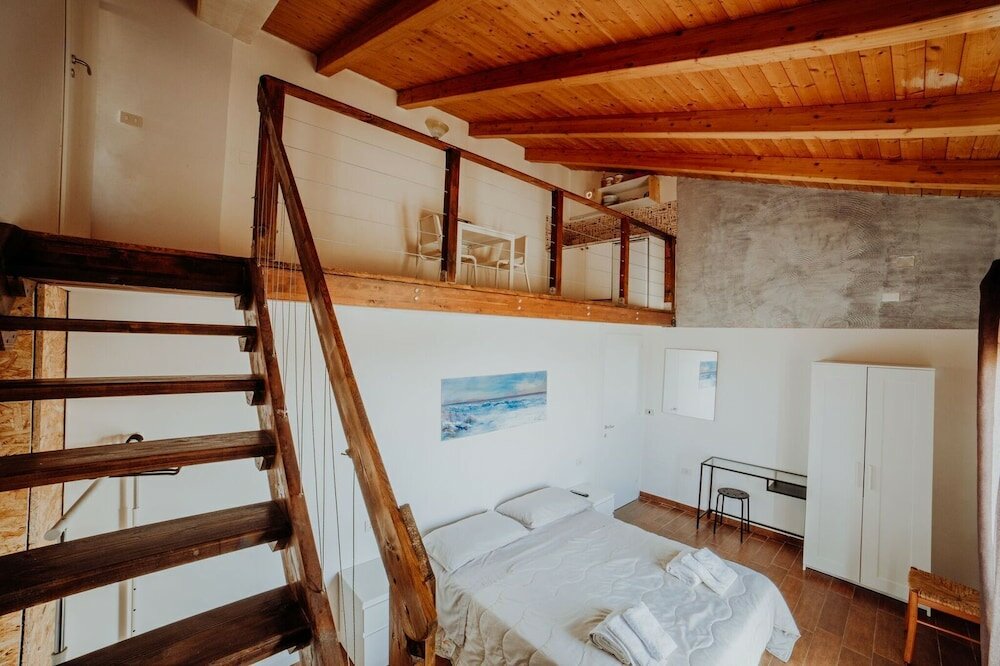 Фото Stone House