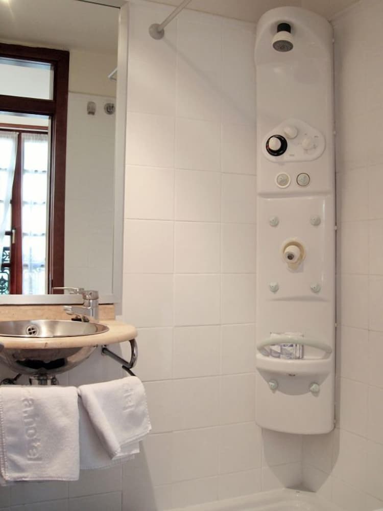 Фото La Plaza II