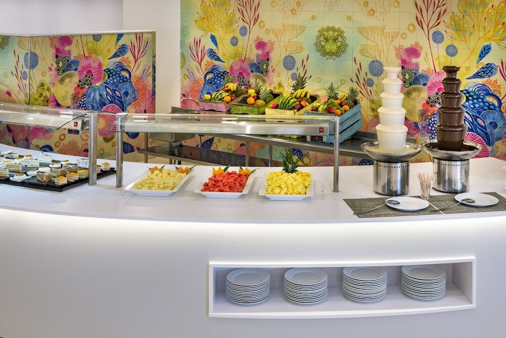 Фото Mediterráneo Bay Hotel & Resort