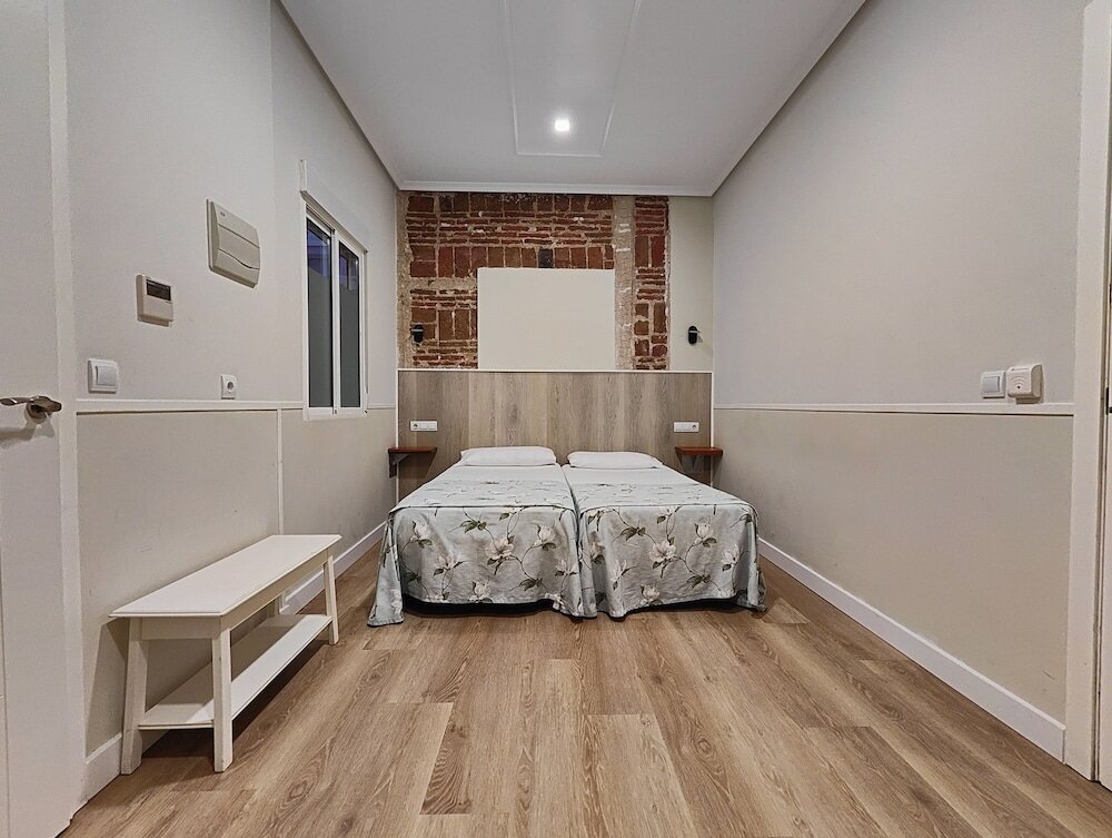 Фото Hostal Madrid