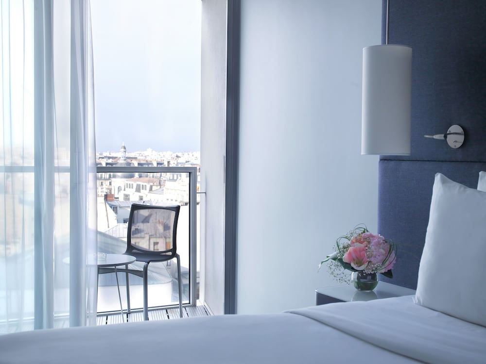 Фото Renaissance Paris Arc de Triomphe Hôtel