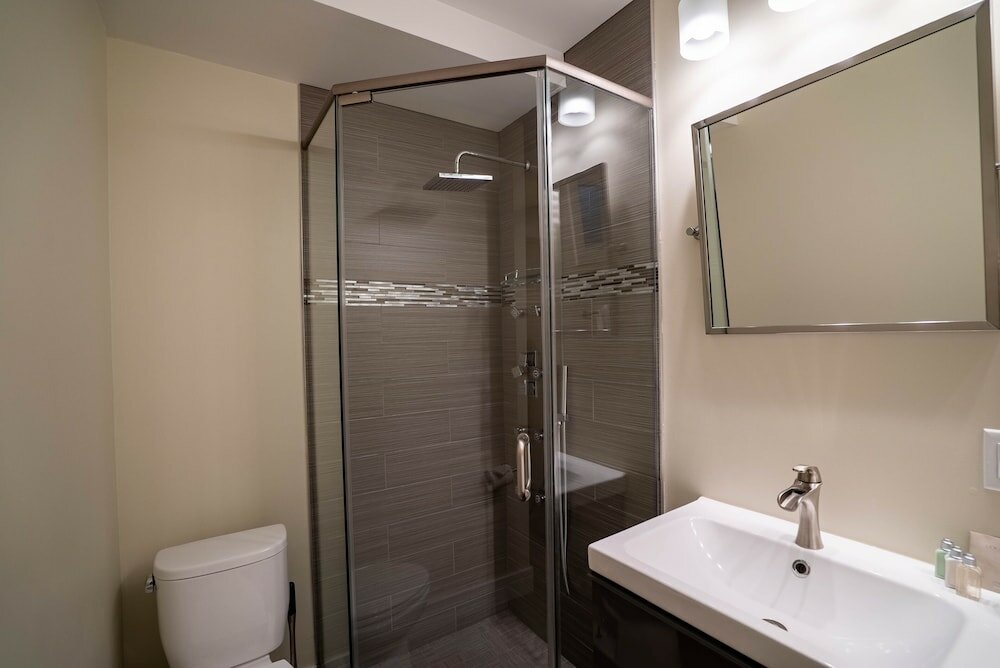 Фото Roscoe Village Guesthouse