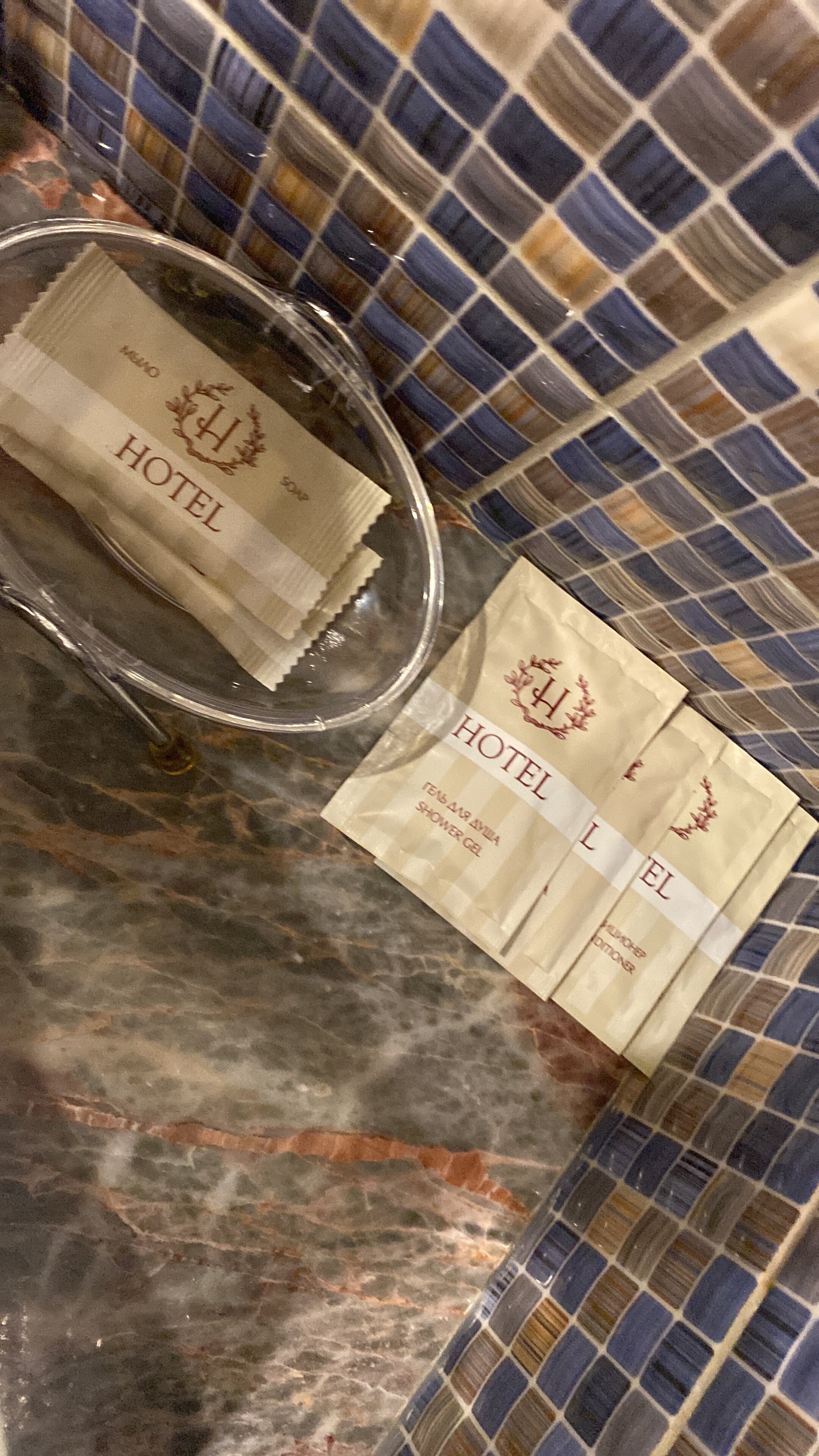 Фото Никонов