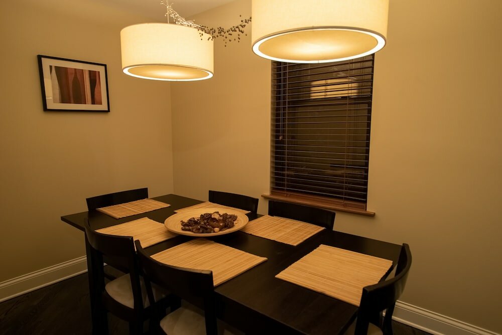 Фото Roscoe Village Guesthouse