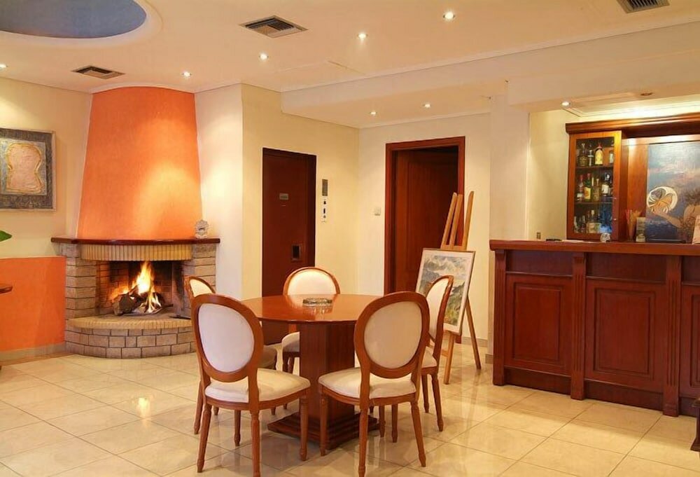 Фото Art Pythia Hotel