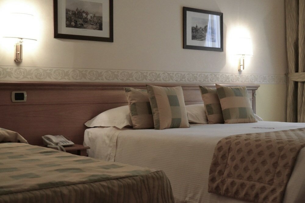 Фото Hotel Seccy