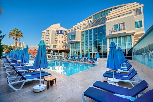 Гостиница SeaLife Family Resort Hotel в Муратпаше
