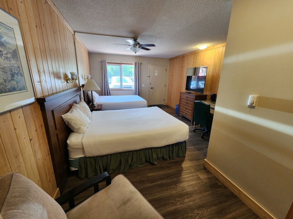 Фото Aspen Village Inn