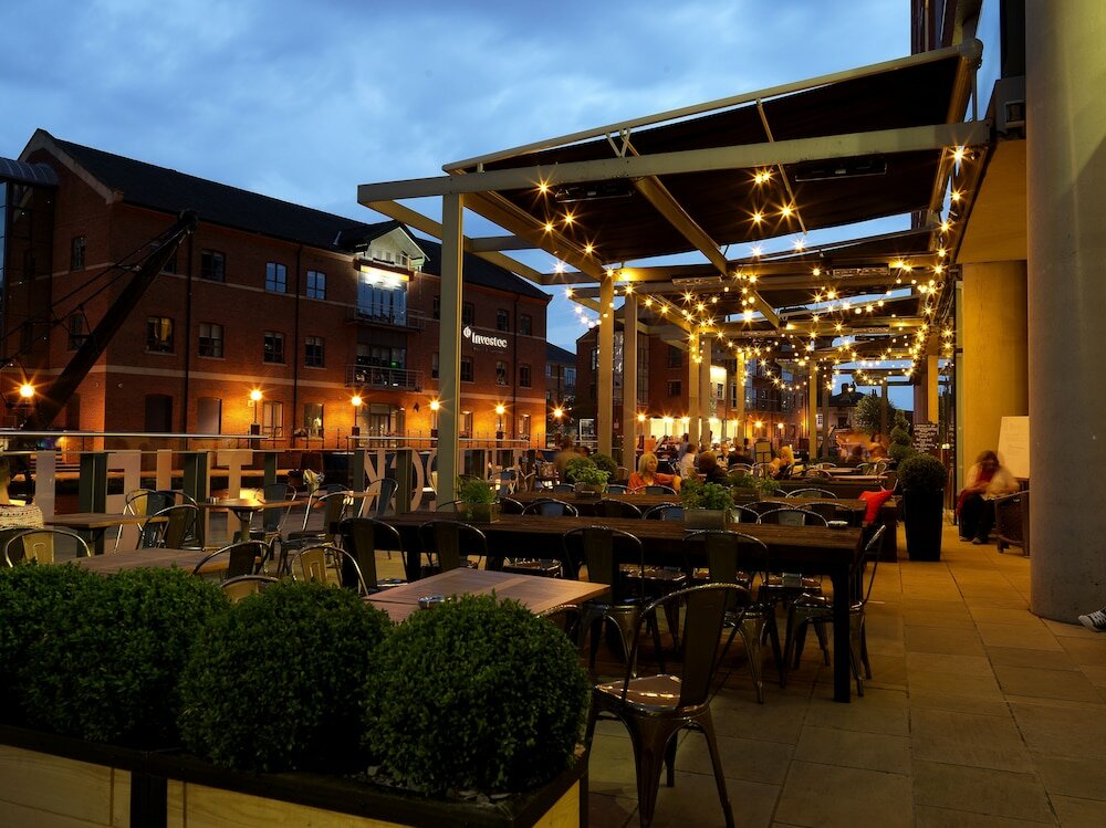 Фото DoubleTree by Hilton Hotel Leeds City Centre