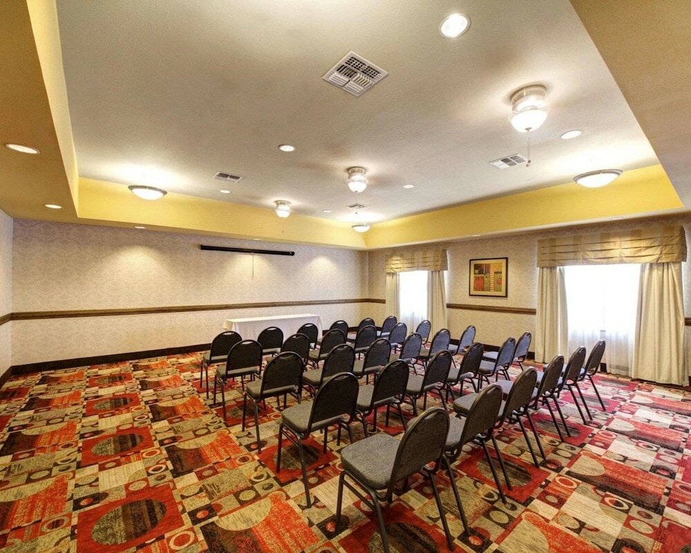 Фото Comfort Inn & Suites Donna near I-2