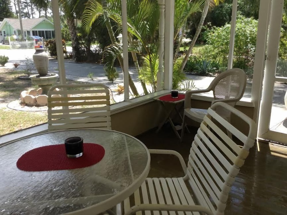 Фото Paradise Cove at Lemon Bay