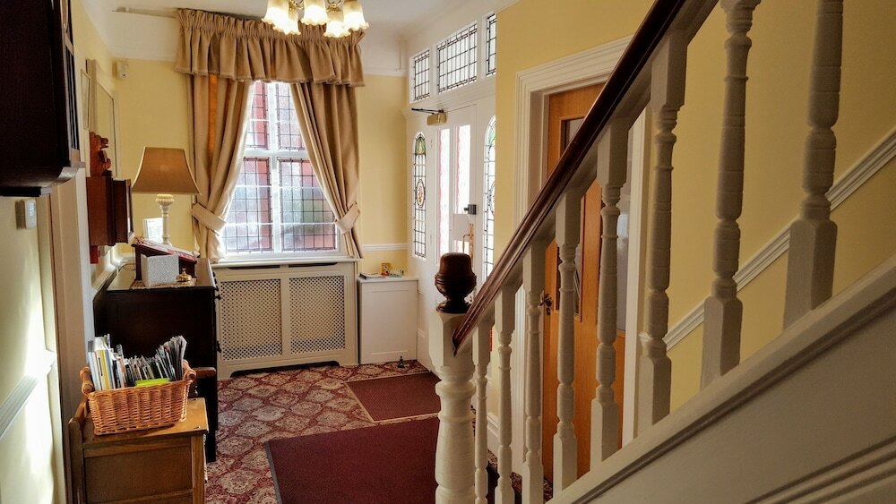 Фото Chester Brooklands B&b