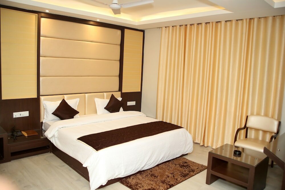 Фото Hotel Lavanya Palace