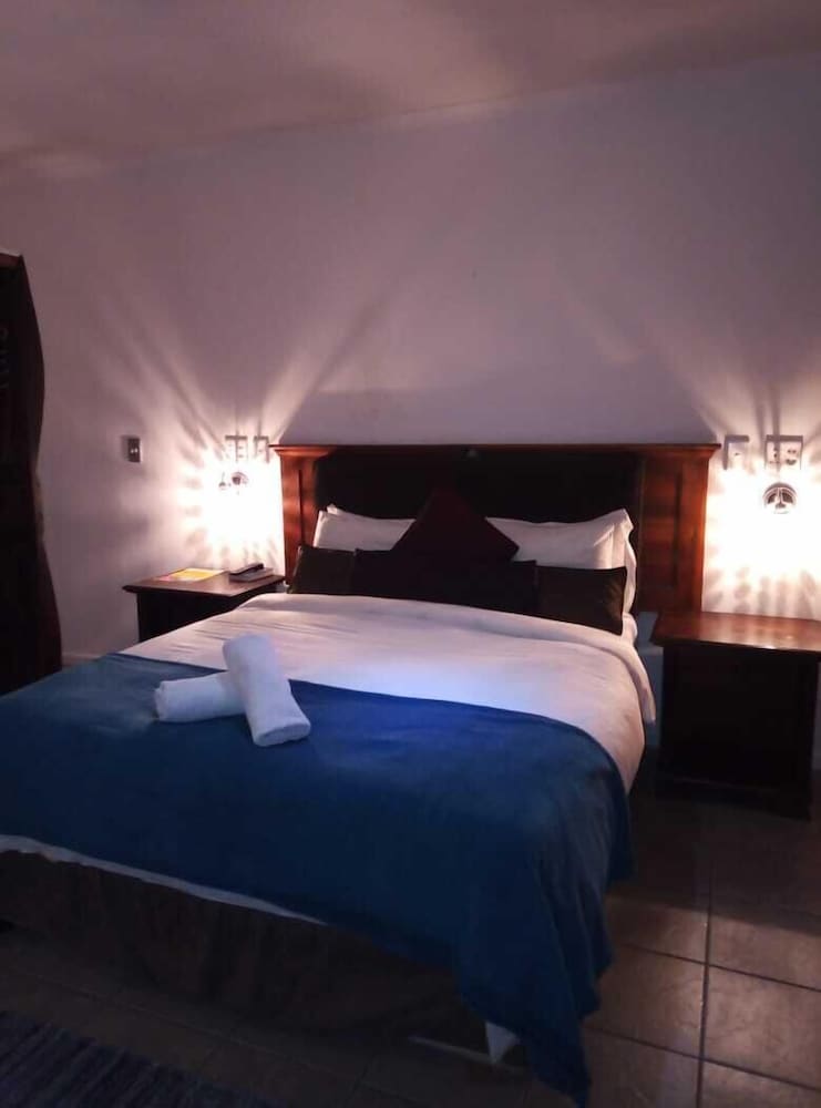 Фото Bread & Barrel Bellville Guesthouse