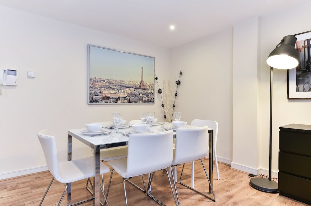 Фото Chancery Lane City Apartments