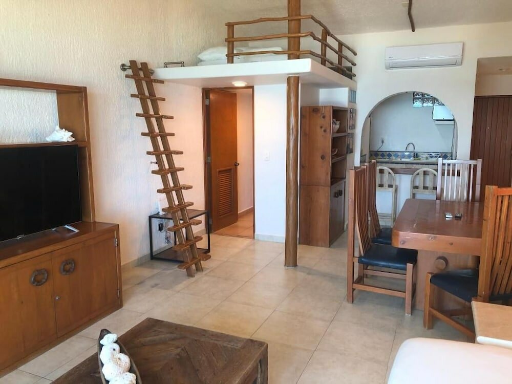 Фото Ocean Front Suites by Rodero Condos