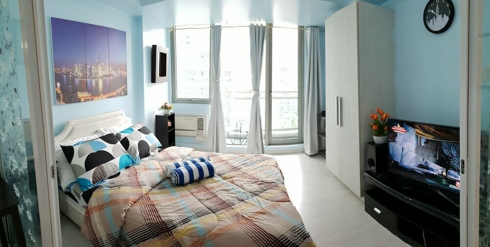 Apartments Condo at Azure by Metro Booking Bnb, Earth, photo