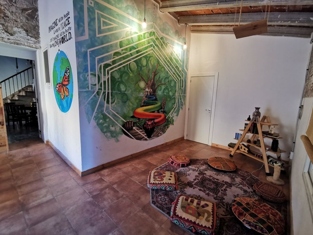 Фото Mucha Masia Hostel Rural-Urbà