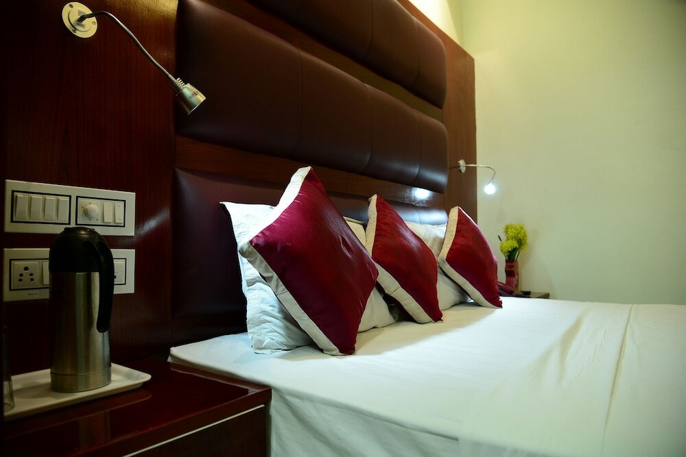 Фото Tri Sea Hotel