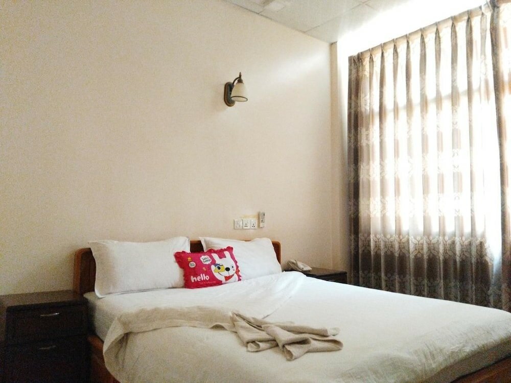 Фото Man Thi Tar Hotel