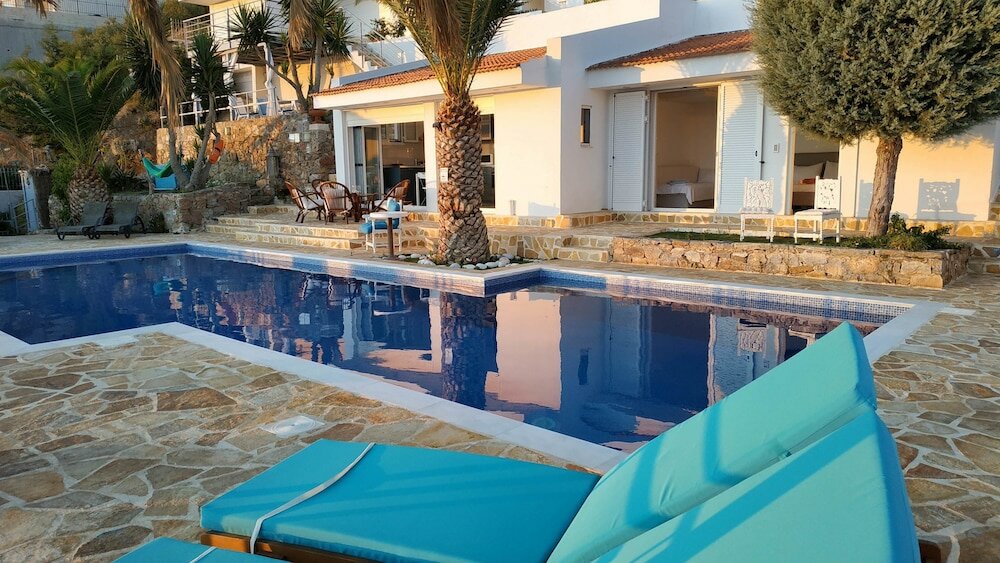 Фото Infinity Blue Suites