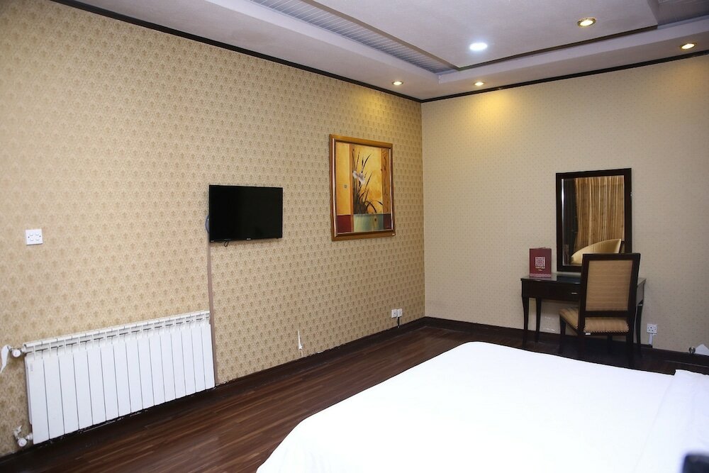 Фото Safari Club 2 Bahria Town