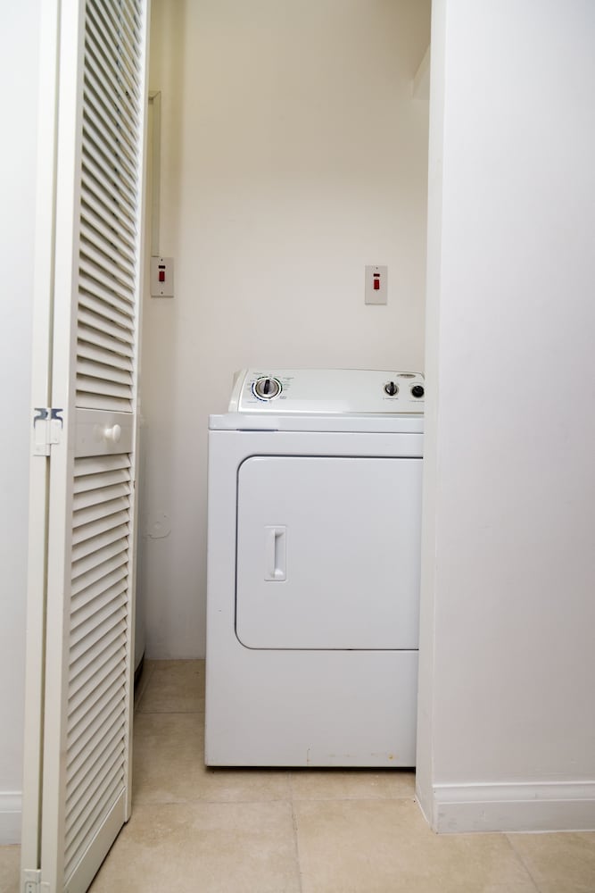 Фото The Brompton Executive Guest Apartment