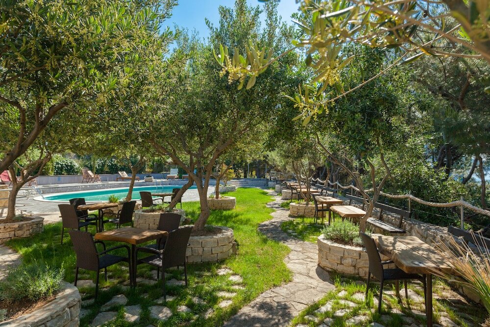 Фото Ark Beach Hotel