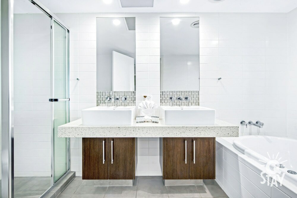 Фото Wings - Q Stay