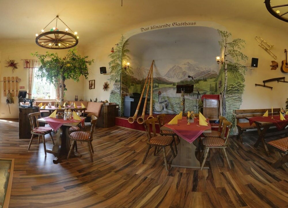 Фото Hotel Alpenhof Das klingende Gasthaus