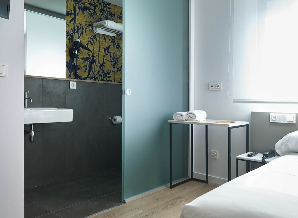 Фото Hotel Bide Bide