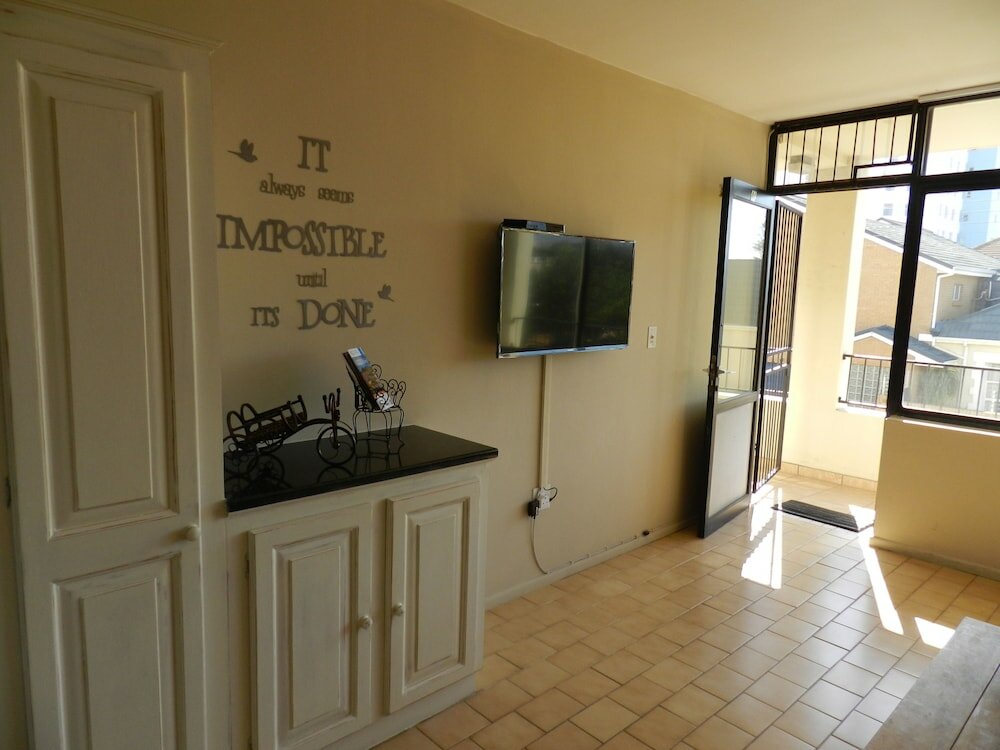 Фото Silver lining beach apartment