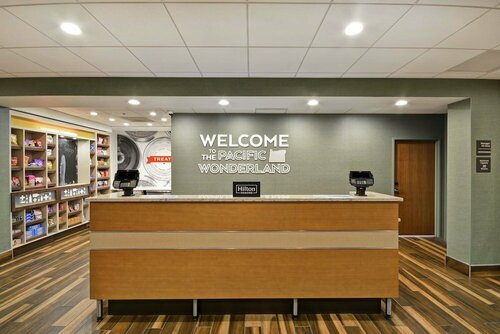 Гостиница Hampton Inn & Suites Grants Pass