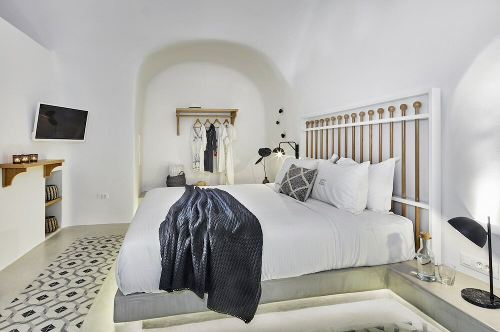 Фото White and Co. La Torre Suites