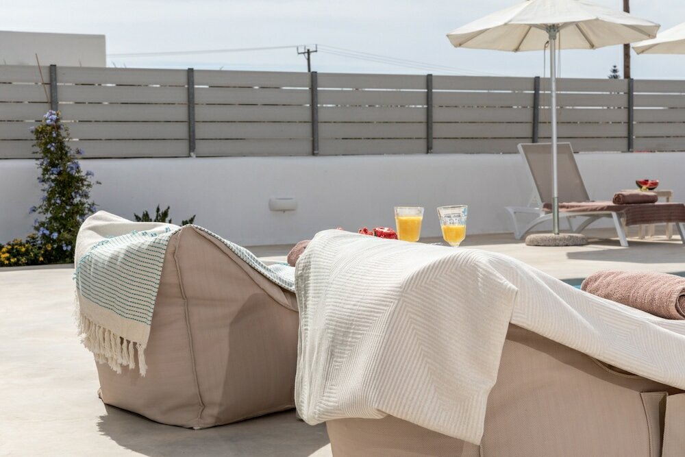 Фото Naxian Lounge Villas