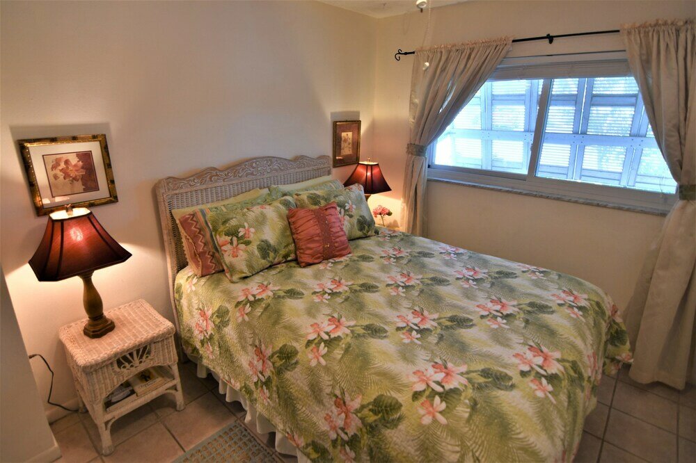 Фото Oasis at John's Pass Madeira Beach