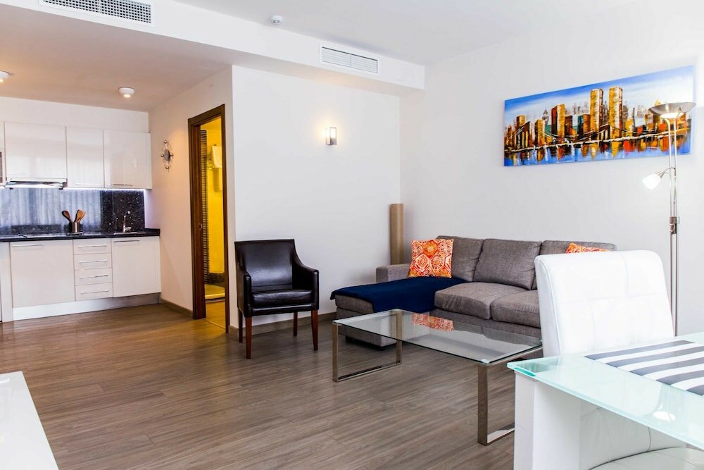 Фото Dimona Suites