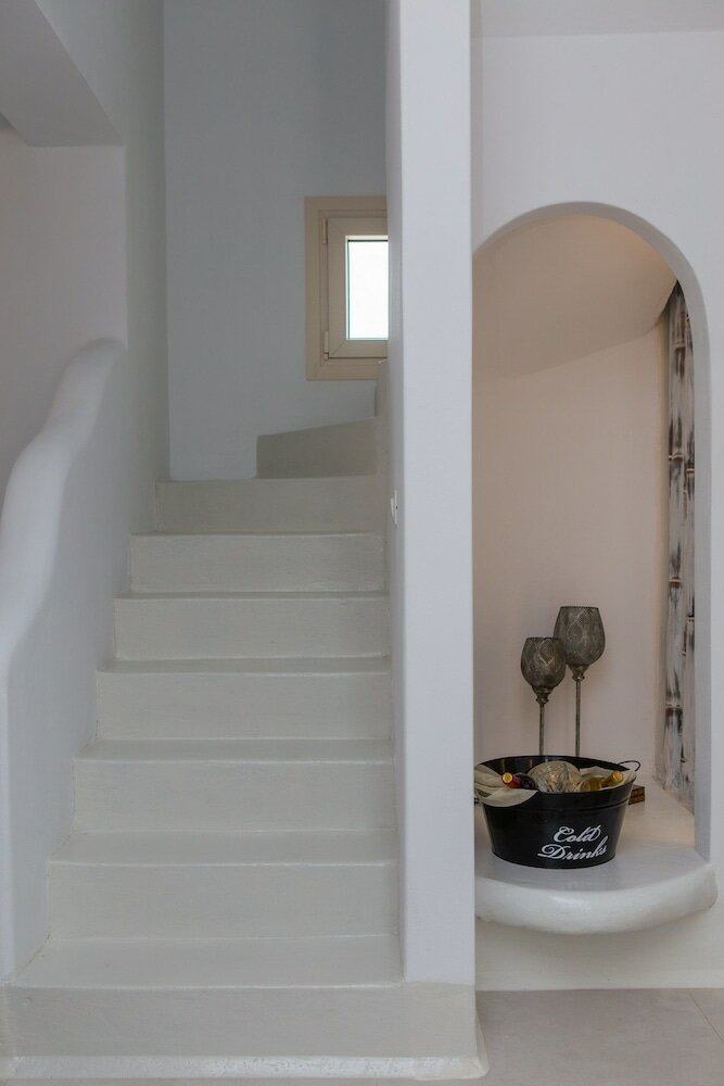 Фото Naxian Lounge Villas