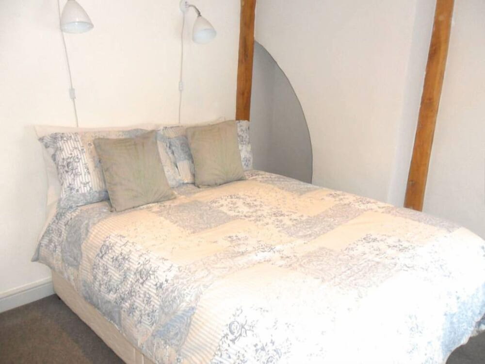 Фото Tower Cottage