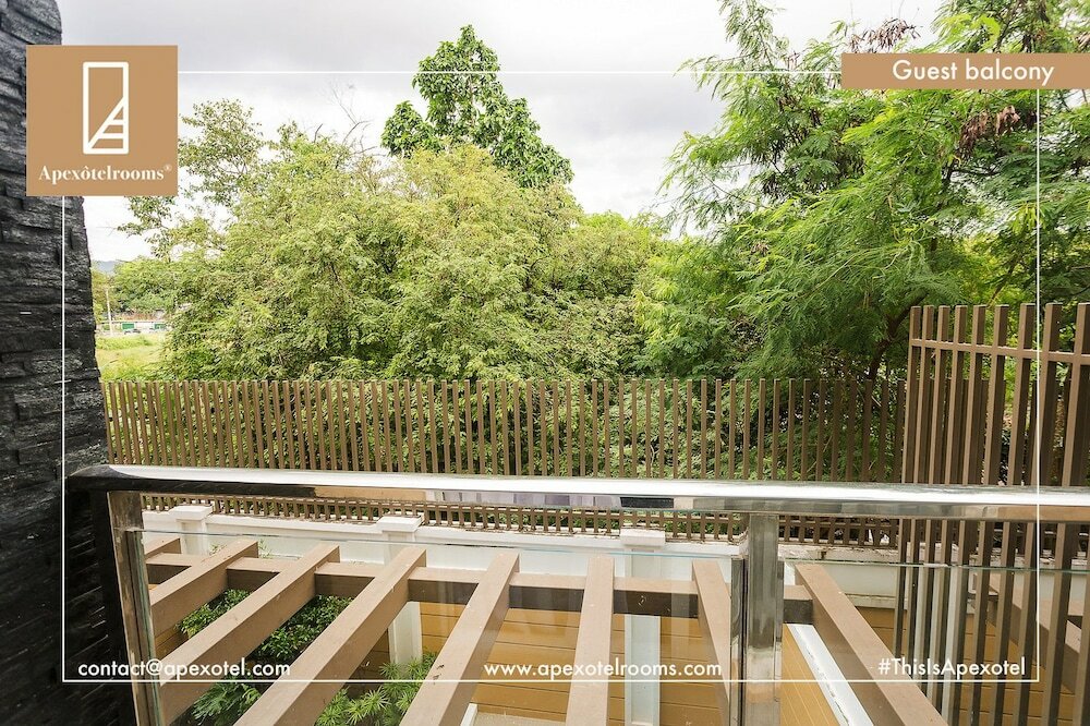 Фото Padgett Place - Deluxe Suites