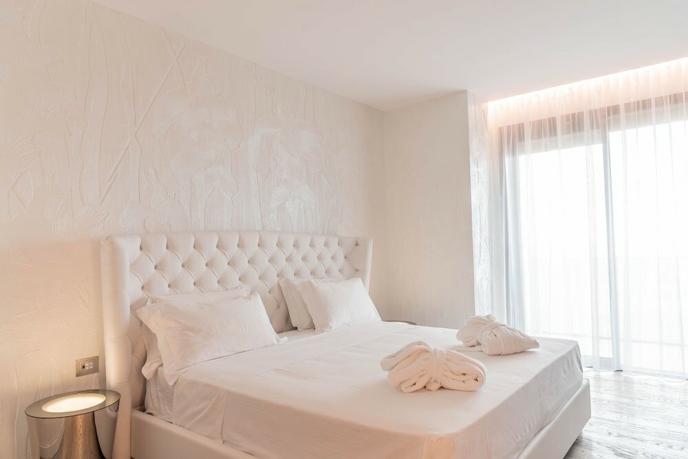 Фото The Promenade Luxury Wellness Hotel