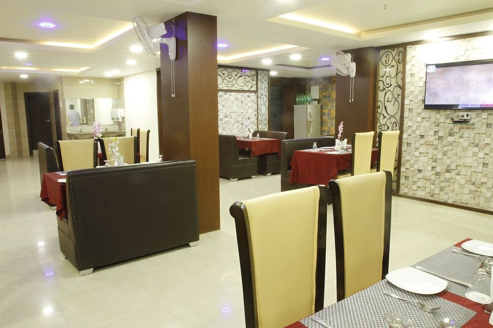 Фото Hotel Mercury Residency