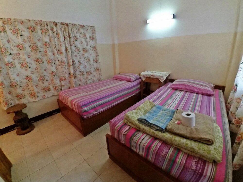 Фото Sarah Guest House