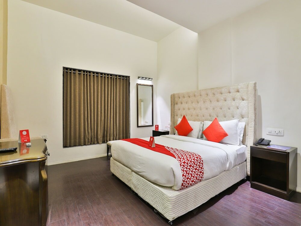 Фото Oyo 13479 Hotel Grand Nakshatra