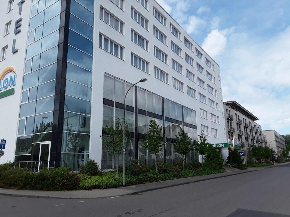 Фото La Strada Hotel