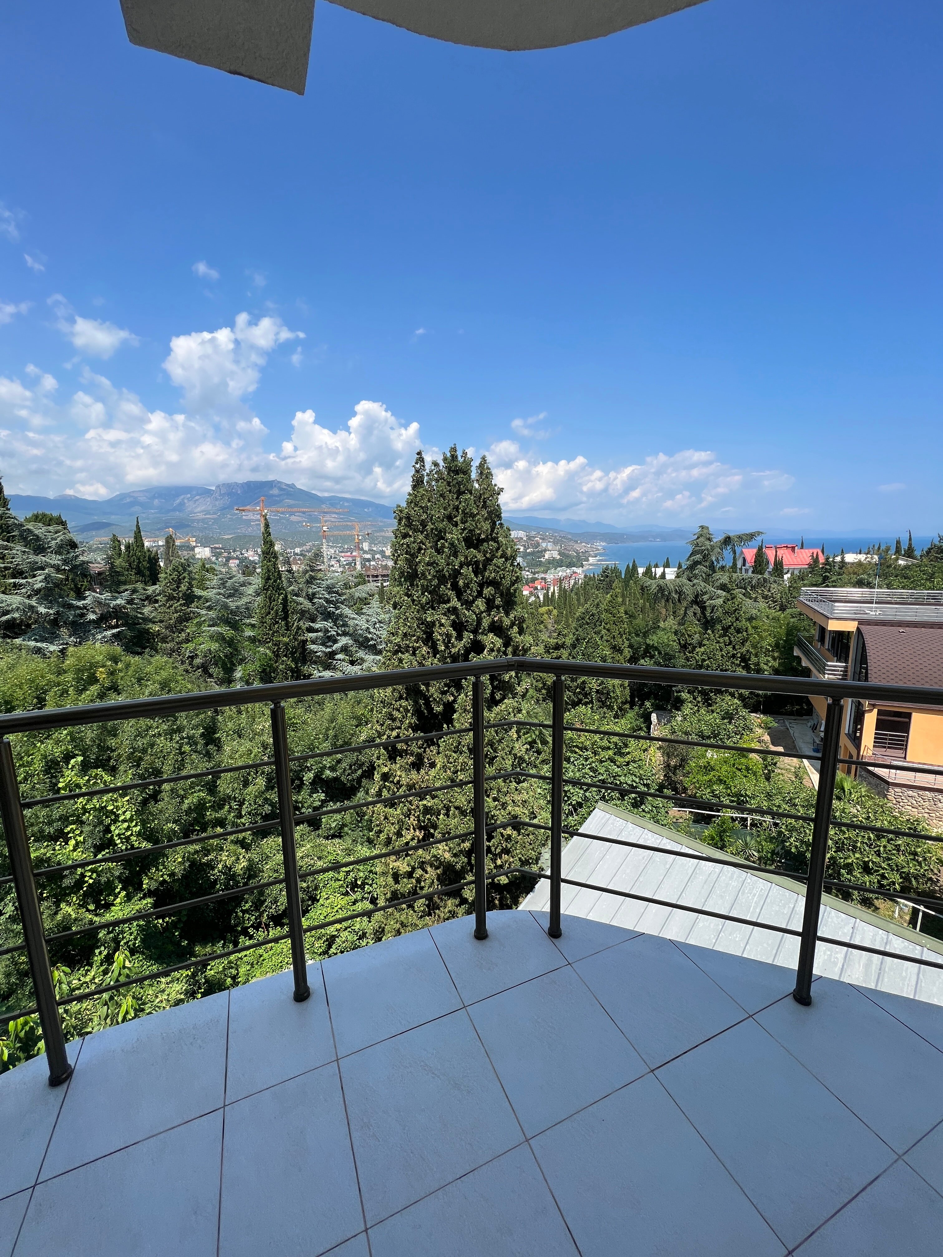 Фото Алушта на ладони