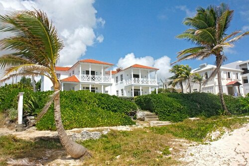 Гостиница Silver Sands Beach Villas are Great for Family-friendly Activities Surfing в Барбадосе